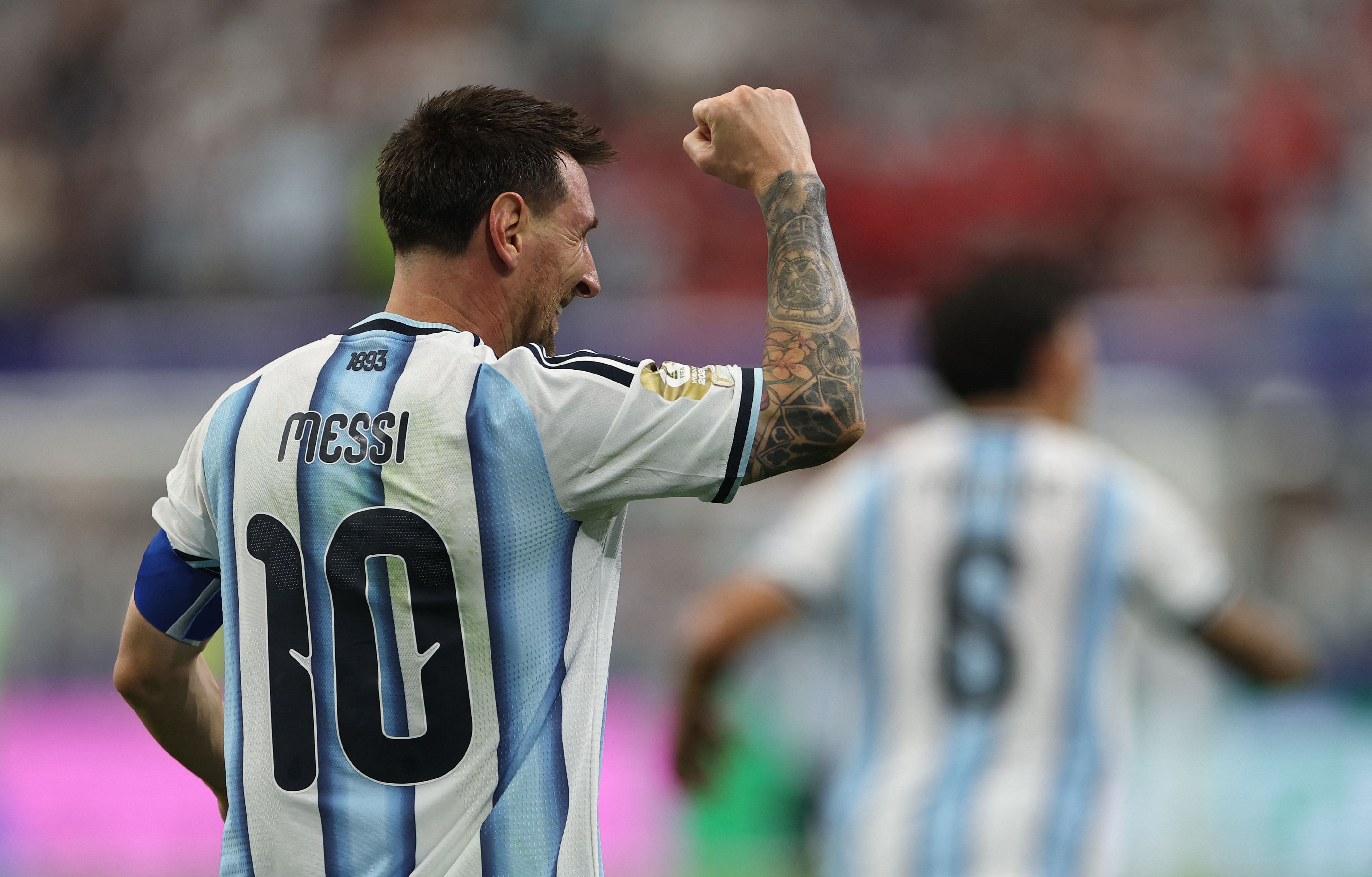 O argentino Lionel Messi foi inscrito deux buts contre l'Autriche, lundi, em Dallas.