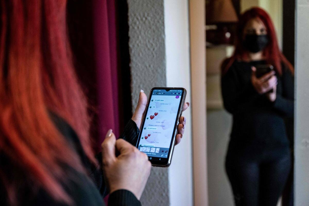 Une mère de famille française devenue cyber-chasseuse de pédocriminels