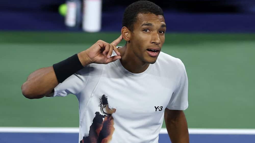 US Open | Sensationnel, Félix Auger-Aliassime renverse le troisième joueur au monde et passe en ronde des 16