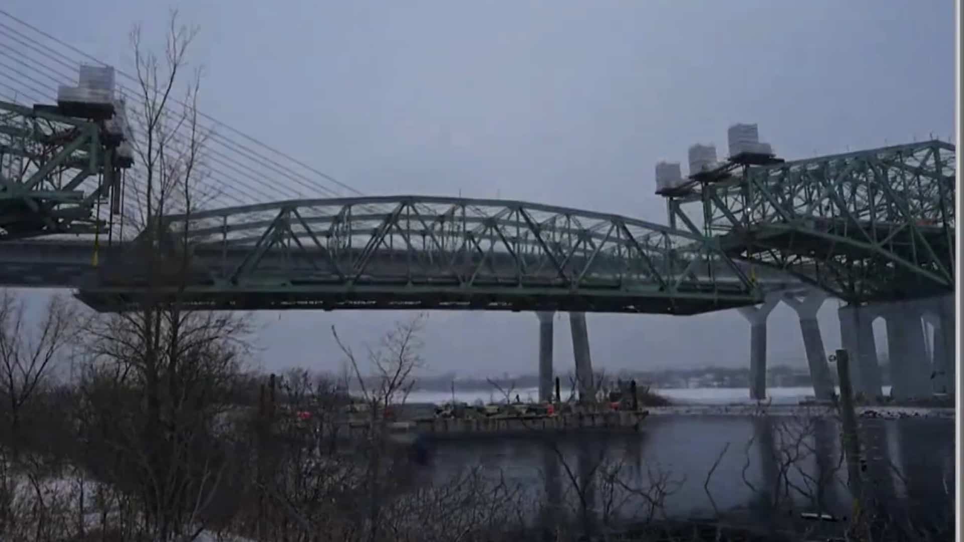 4000 pièces souvenir du pont Champlaint