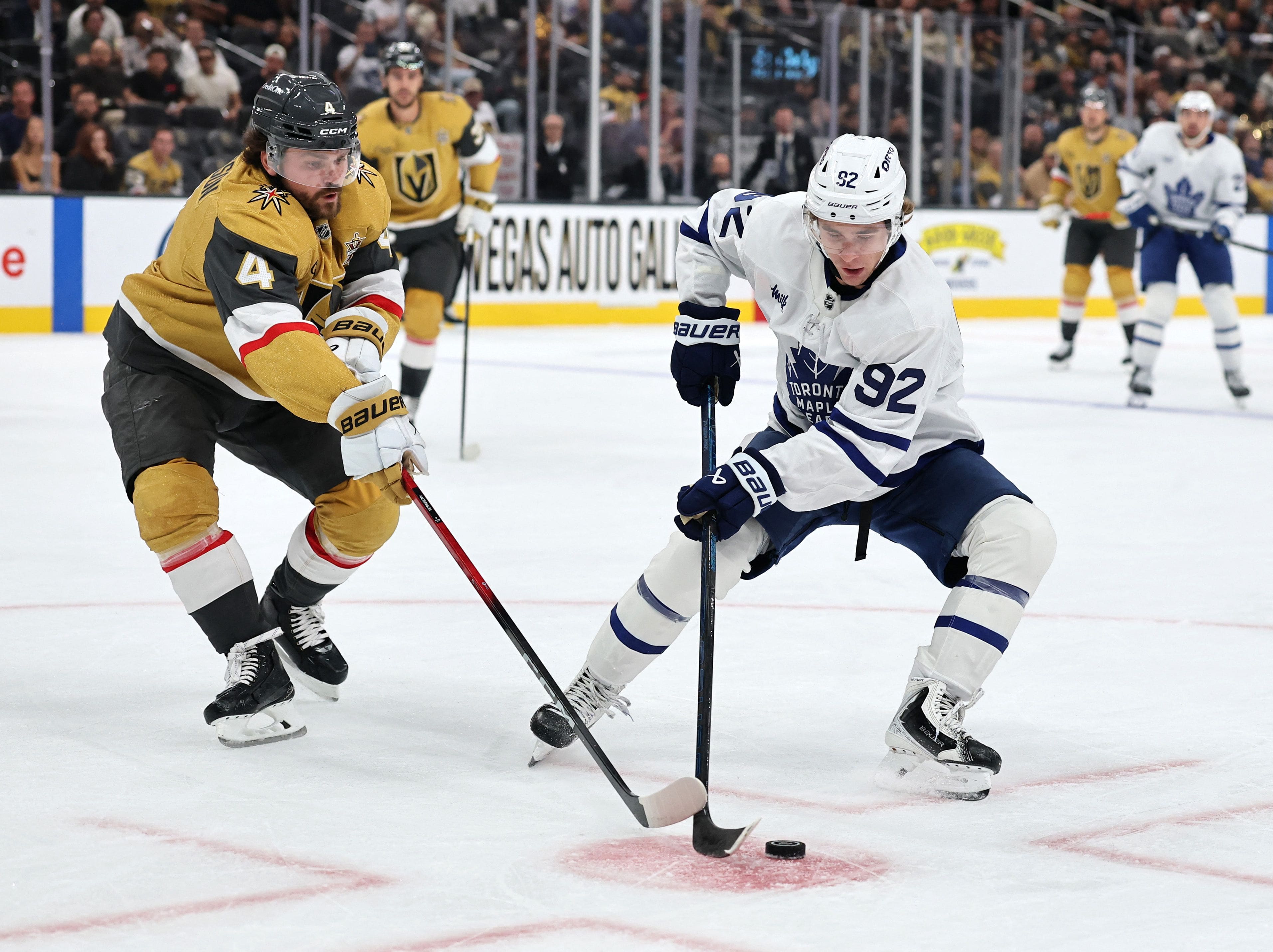 Gavin McKenna a réchauffé le bout du banc des Maple Leafs