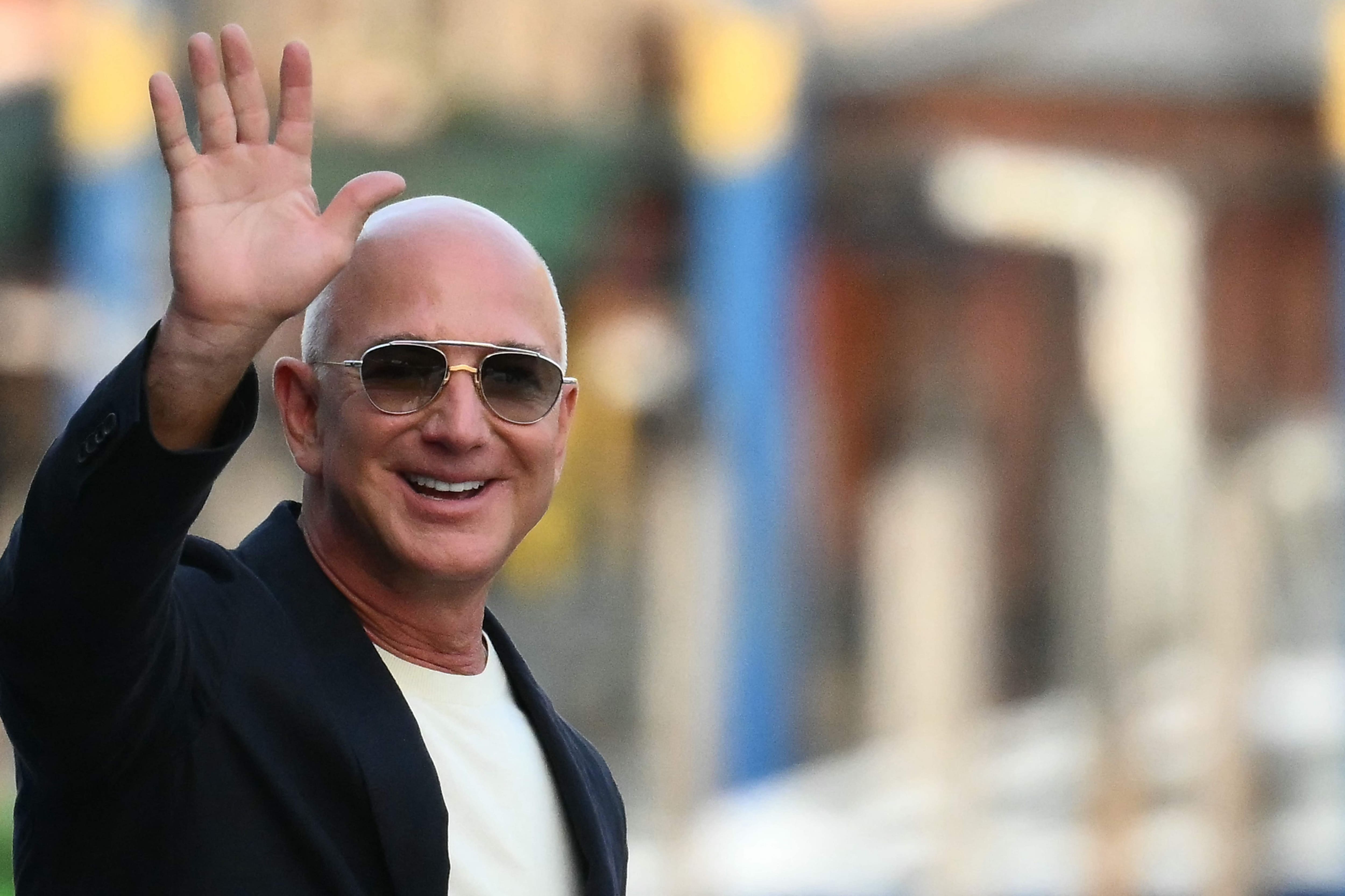 Soccer: Jeff Bezos devient actionnaire minoritaire du club anglais de Liverpool