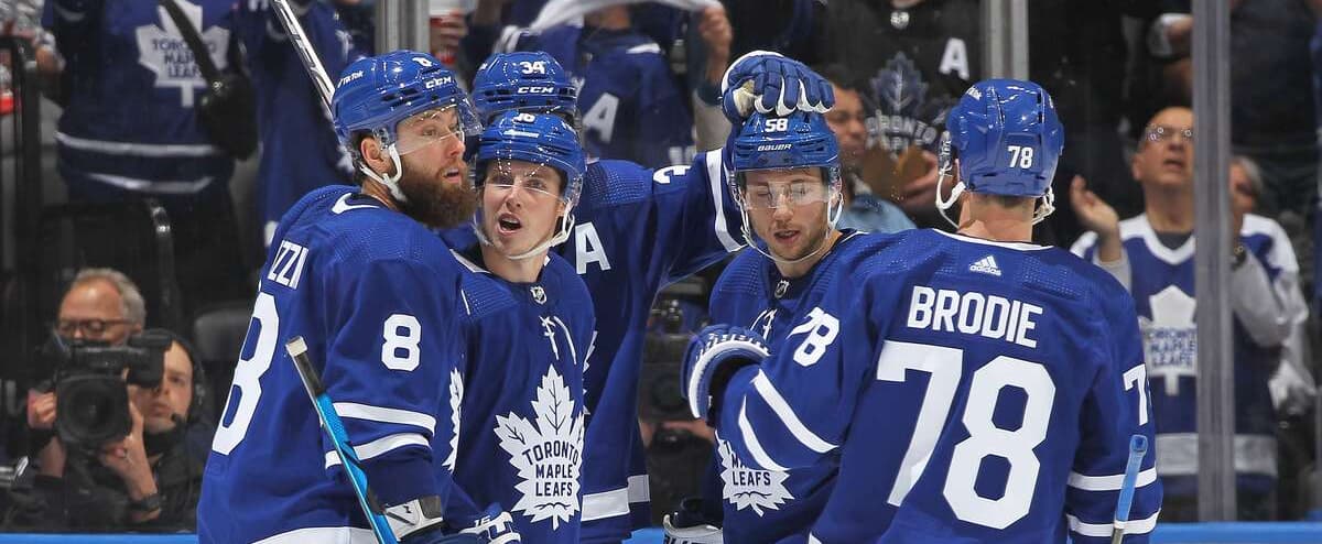 Les Leafs traversent la frontière en autobus pour éviter les tests COVID