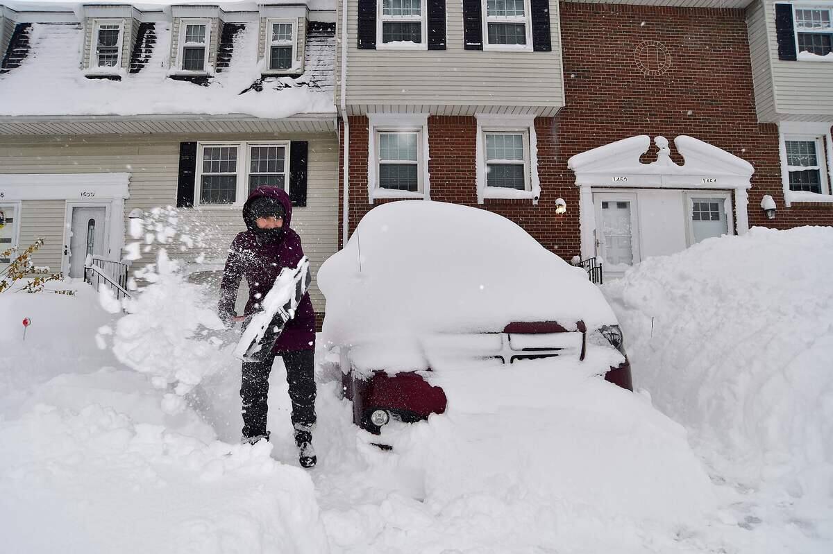 EN IMAGES | New York d&eacute;clare l&rsquo;&eacute;tat d&rsquo;urgence &agrave; cause de la neige