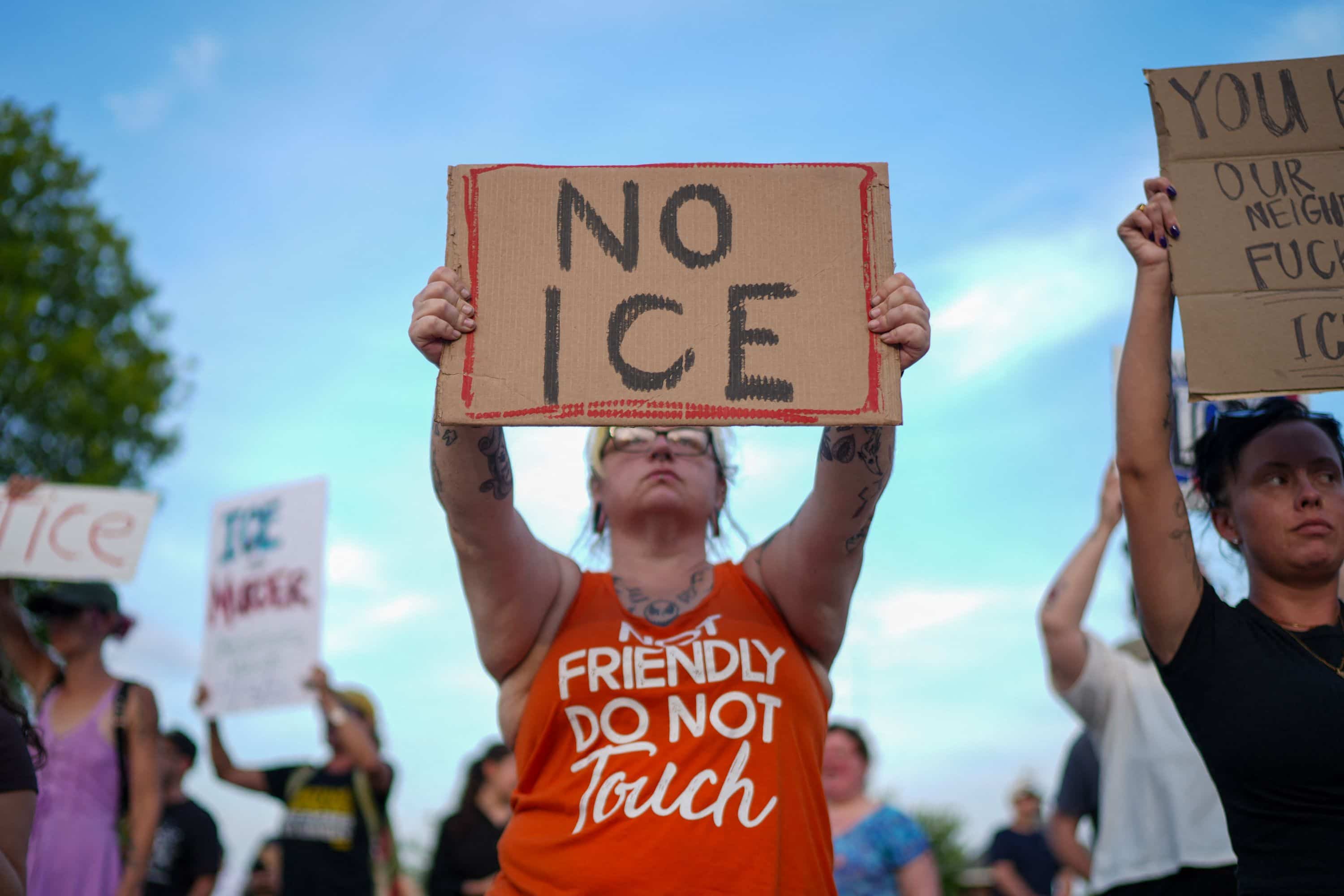 After two deaths, ICE ordered to stop car chases