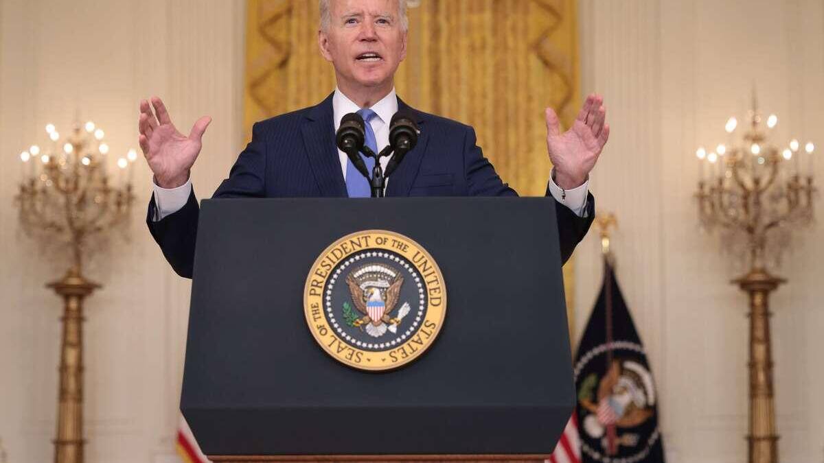 Taxer les très riches, choyer la classe moyenne: Biden défend sa vision de l'économie américaine