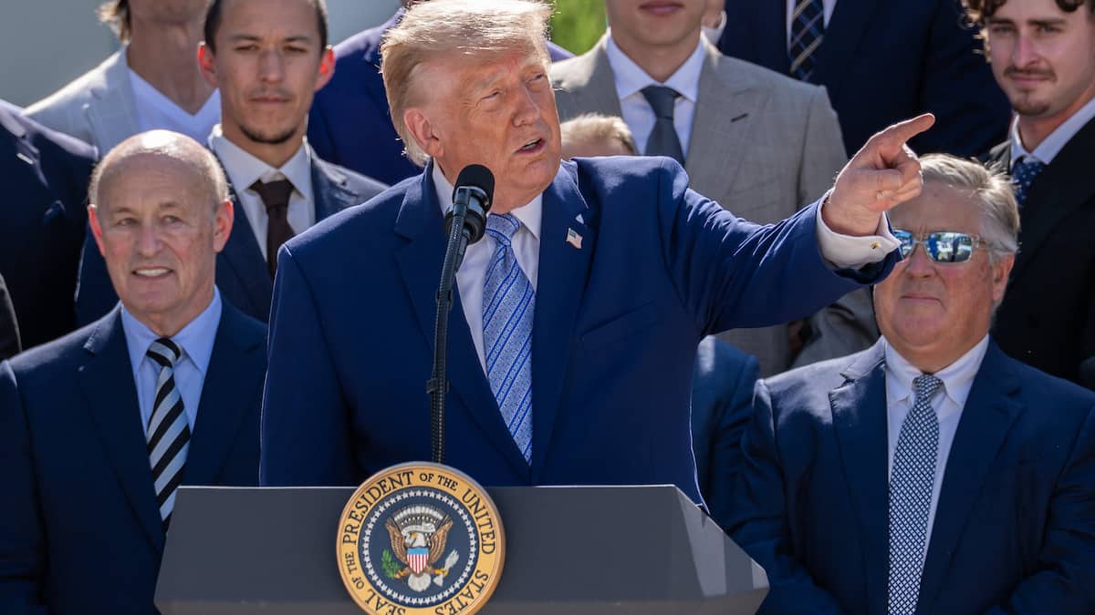 Trump wants to install a giant air filter between Canada and the United States Trump wants to install a giant air filter between Canada and the United States