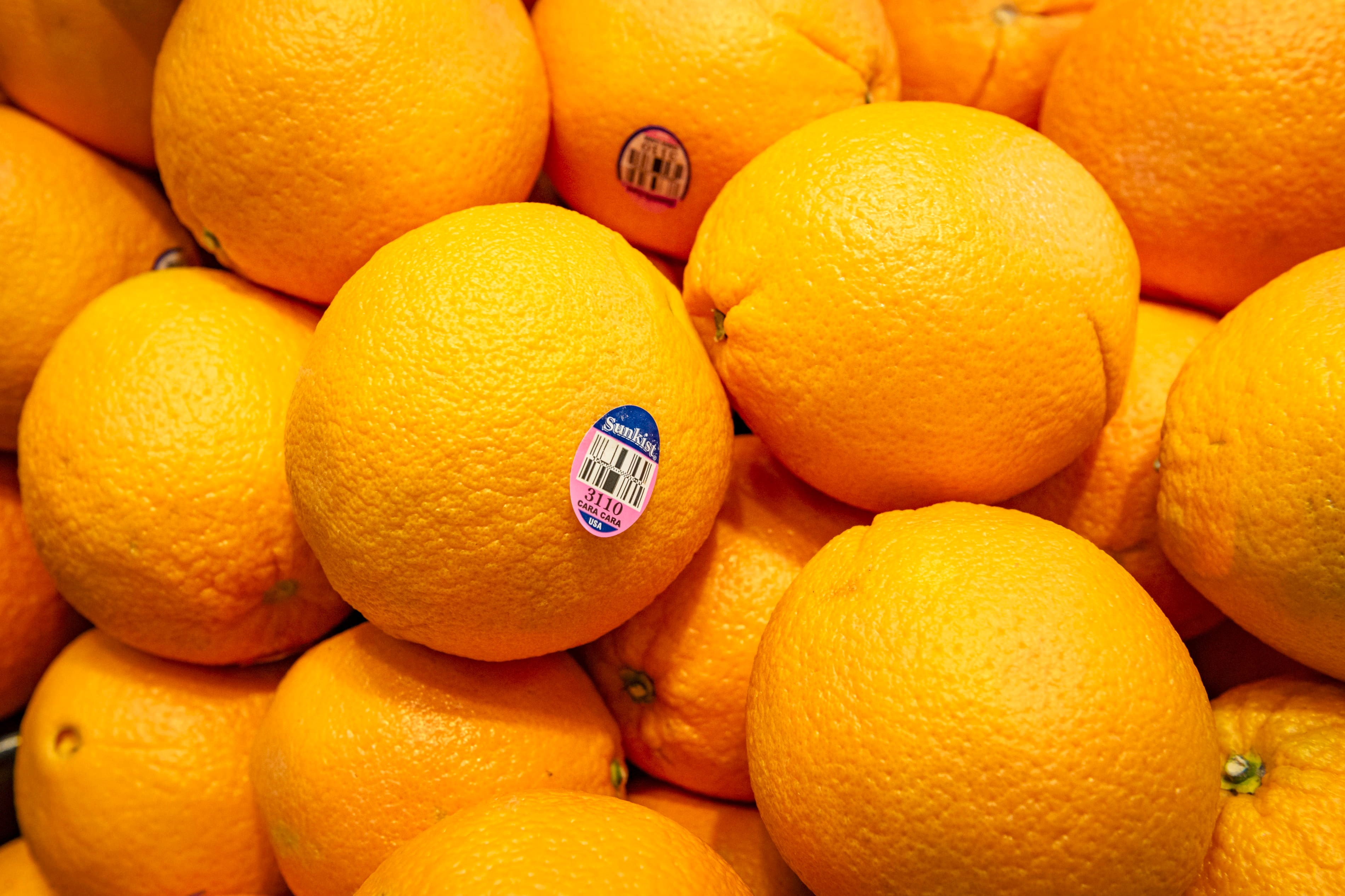 Carrito de compras con supermercado abstracto supermercado