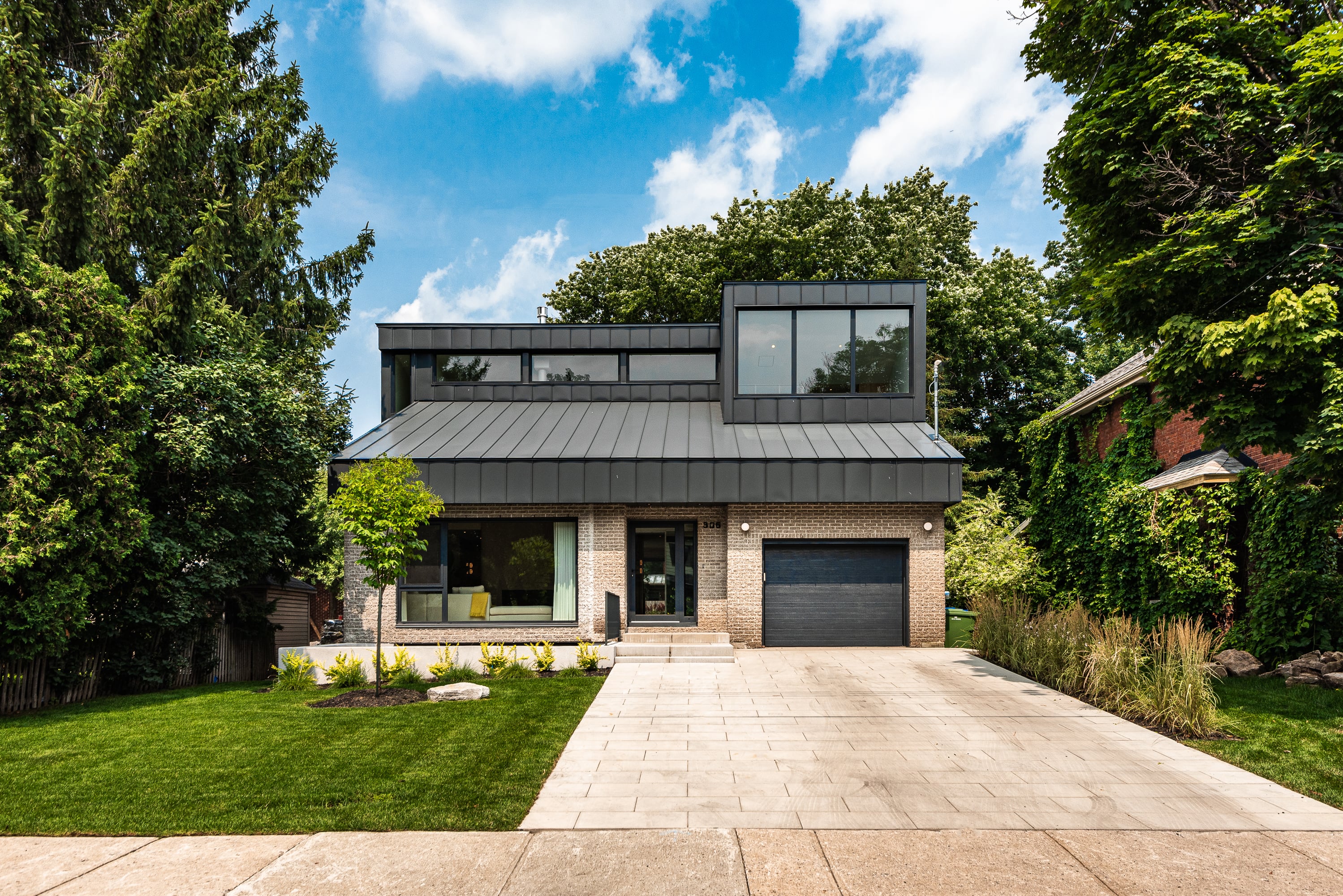 Une maison d’architecte avec piscine creusée 