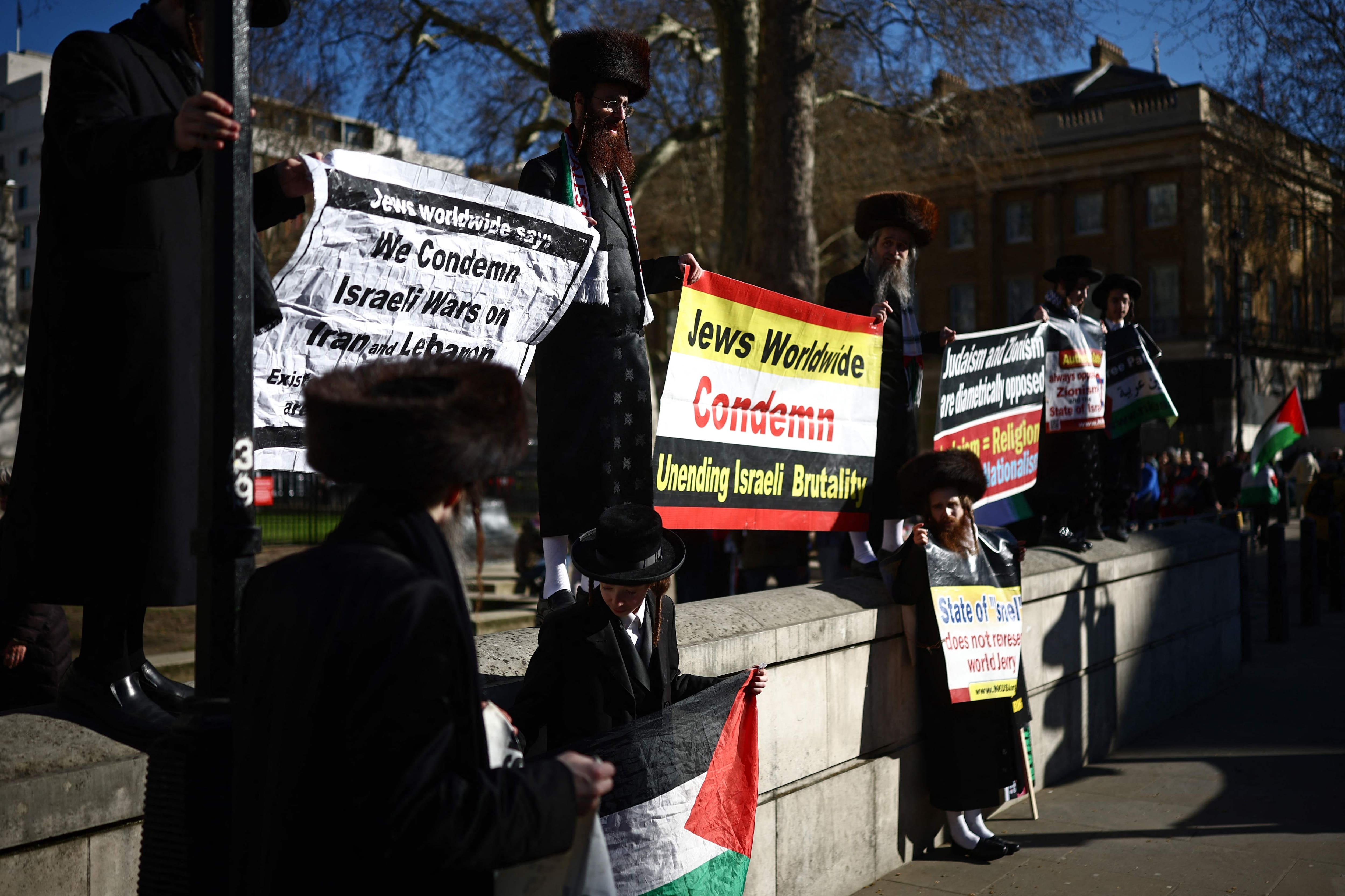 Attaque &laquo;antis&eacute;mite&raquo; &agrave; Londres contre un service d'ambulance b&eacute;n&eacute;vole de la communaut&eacute; juive