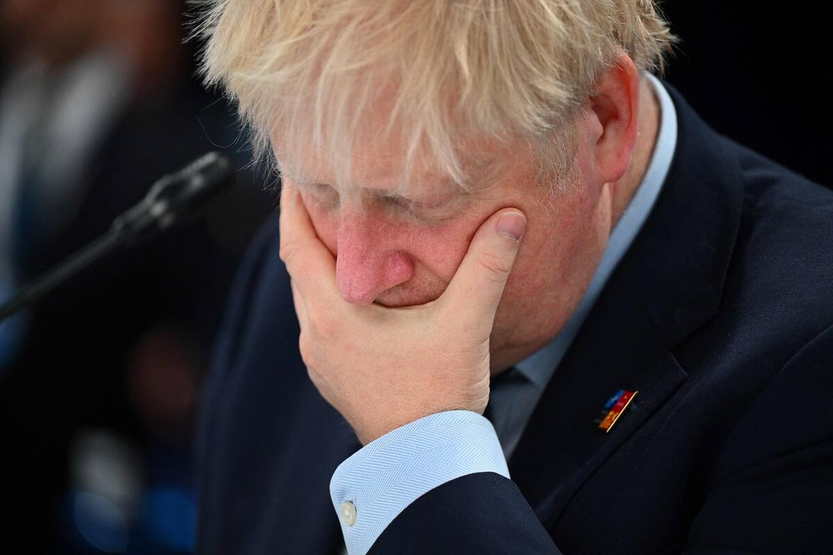 Qui pourrait remplacer Boris Johnson, de plus en plus fragilis&eacute;?