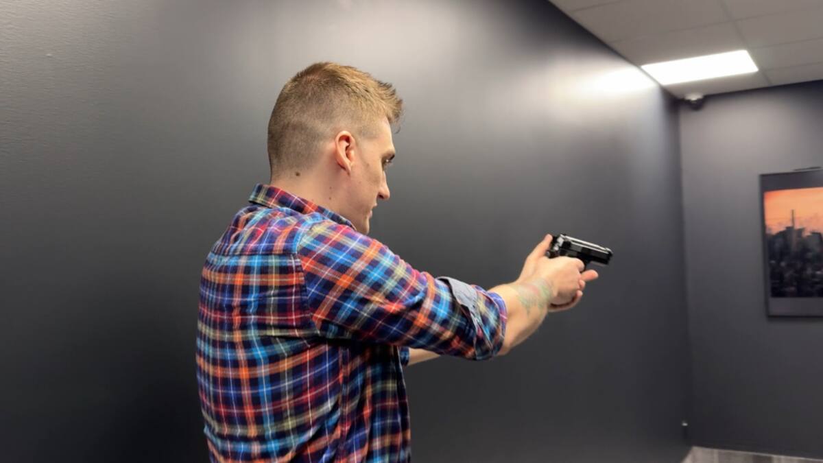 «La technologie est là, elle existe» : la détection d’armes grâce à l’IA s’invite au Québec