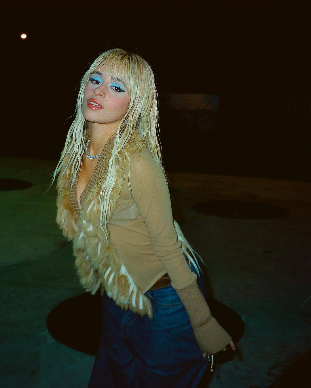 Le «boob-window» vu par Camila Cabello