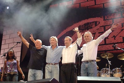 David Gilmour, Roger Waters, Nick Mason y Richard Wright durante su histórico reencuentro en Live 8, Londres, en 2005.