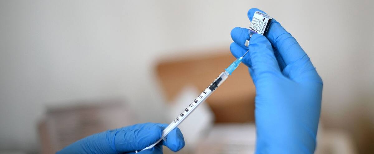 «Aucune raison de douter que les vaccins actuels protègent» contre Omicron