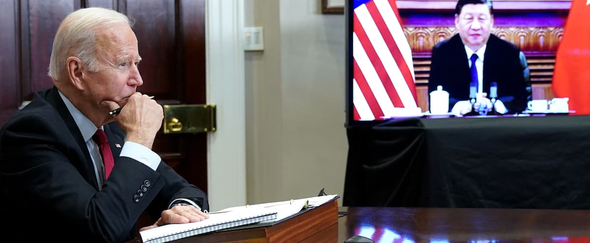 Biden va menacer Xi Jinping de représailles si la Chine envoie de l'aide militaire à la Russie