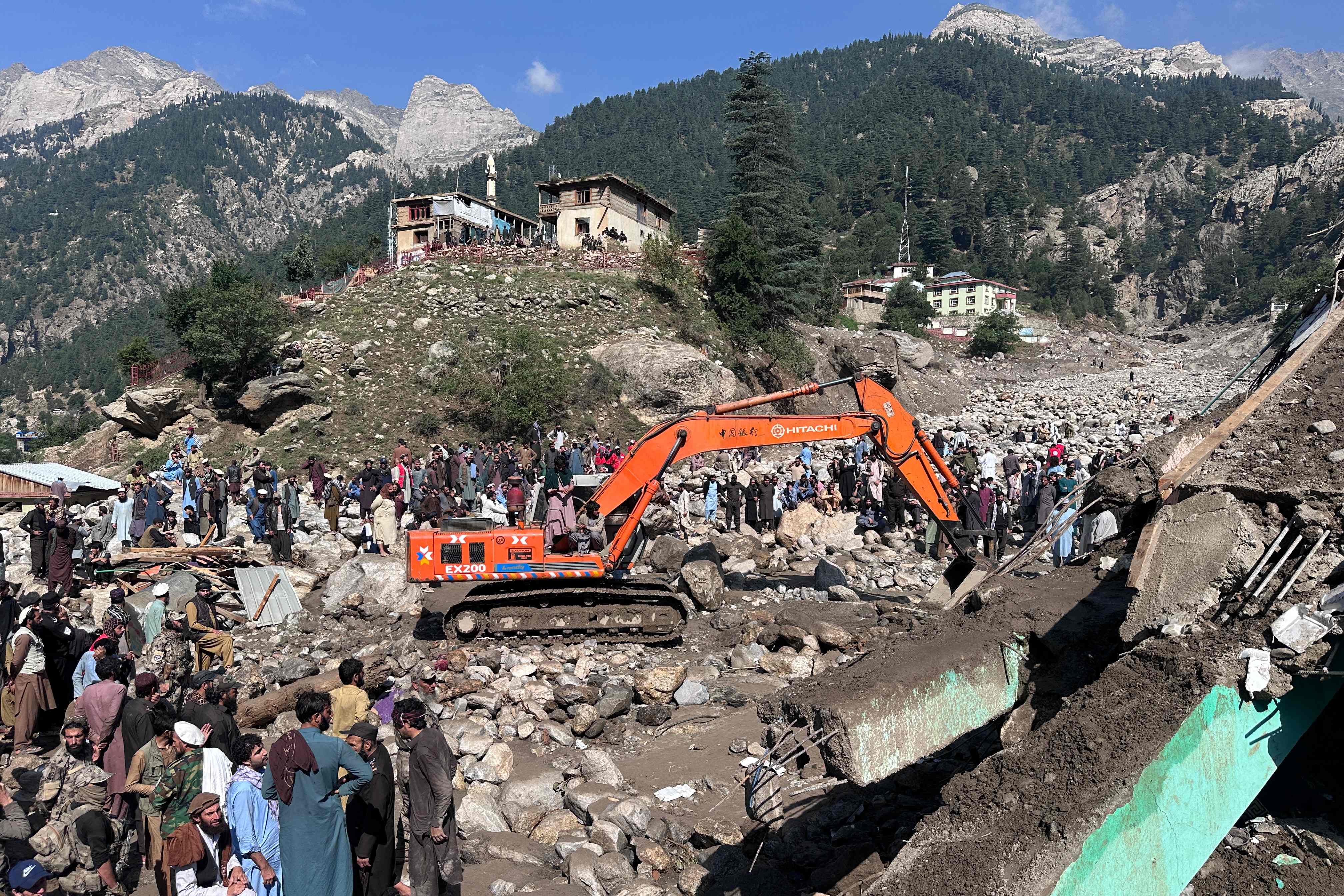 Deadly floods in Afghanistan: emergency services searching for around a hundred missing people
