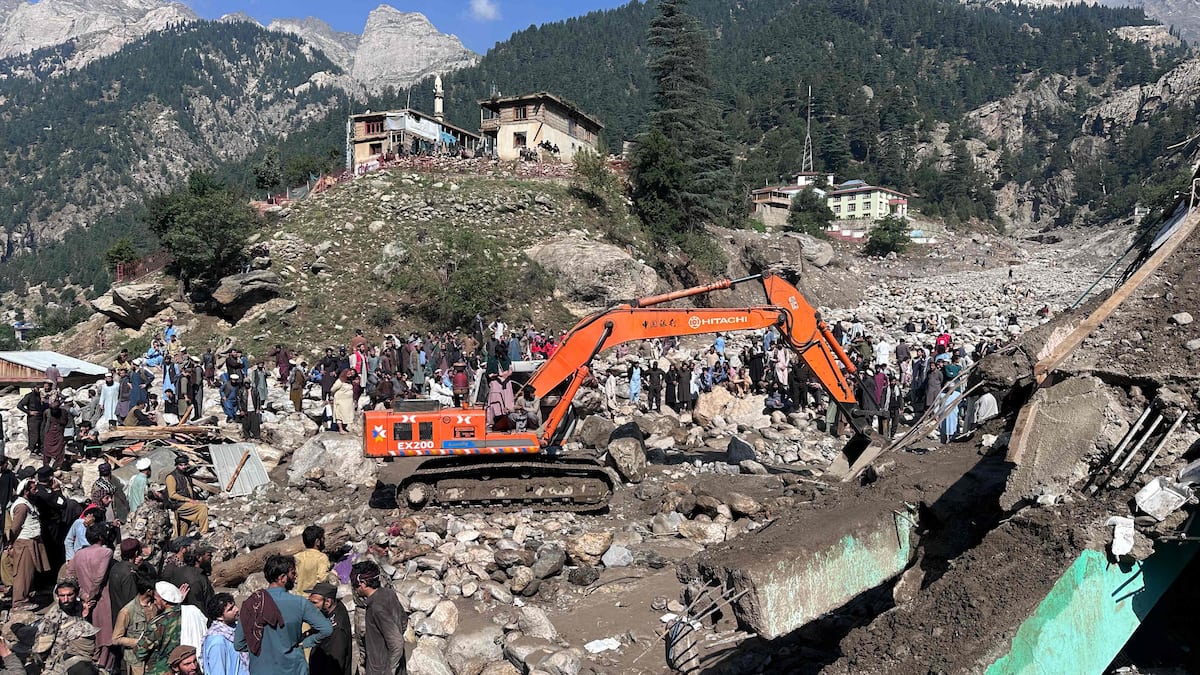 Deadly floods in Afghanistan: emergency services searching for around a hundred missing people Deadly floods in Afghanistan: emergency services searching for around a hundred missing people