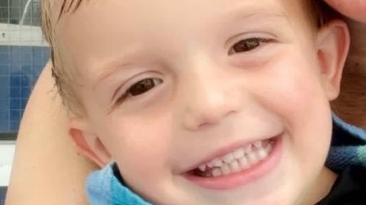 Le fils d’une vedette de rodéo meurt à trois ans après un accident de tracteur jouet