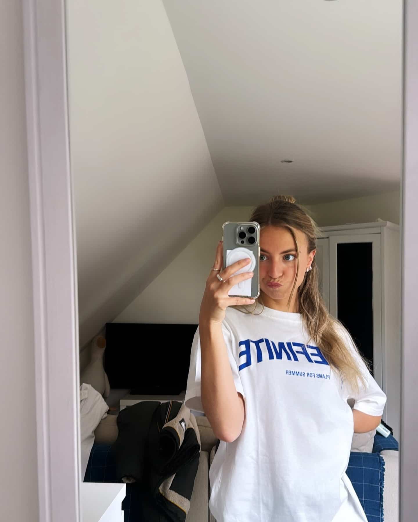 Ses chauds souvenirs de voyage à Ibiza