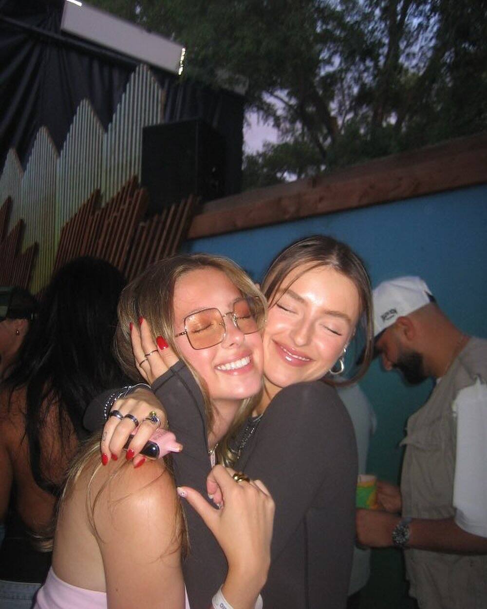 Comme sa soeur, sa nouvelle tête est nostalgique