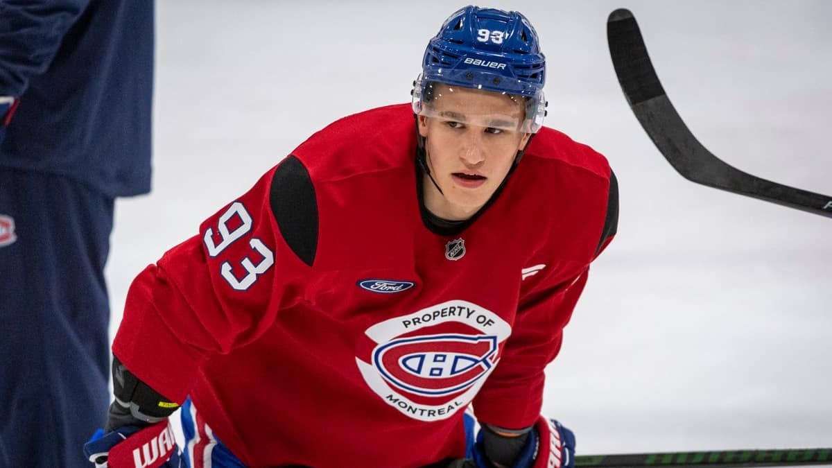 Place Aux Matchs Préparatoires Pour Le Canadien: Ivan Demidov Se Co...