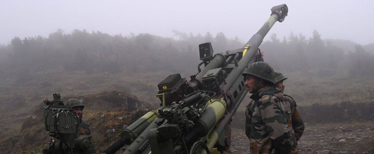 L’Inde renforce sa défense le long de sa frontière himalayenne, un an après des heurts avec la Chine