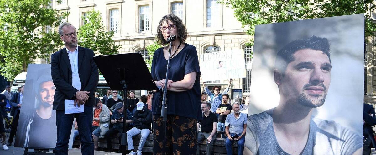 Hommage émouvant à Paris au journaliste tué en Ukraine
