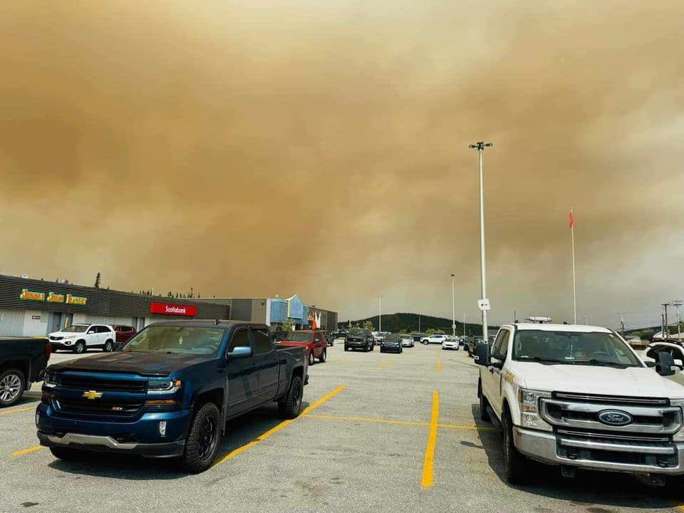 Feux de for&ecirc;t: Fermont en pr&eacute;alerte, une ville de Terre-Neuve &eacute;vacu&eacute;e