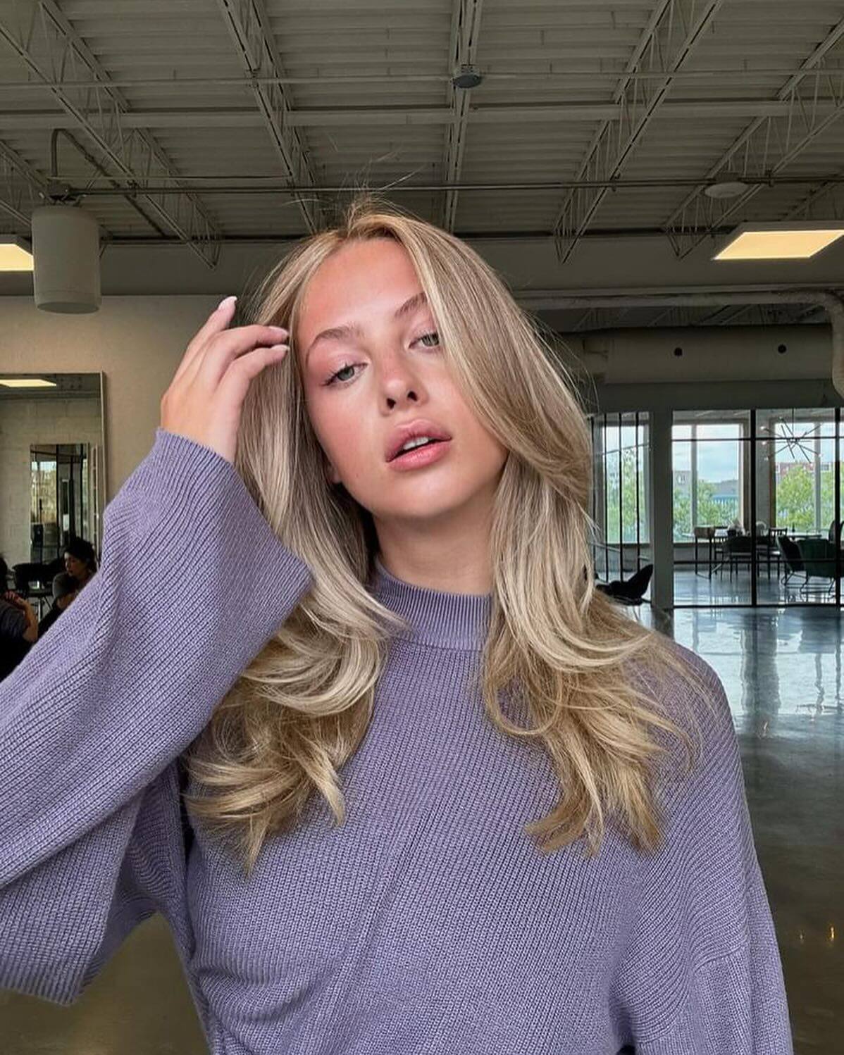 Elle brille en bikini vitaminé pour Five Jewelry