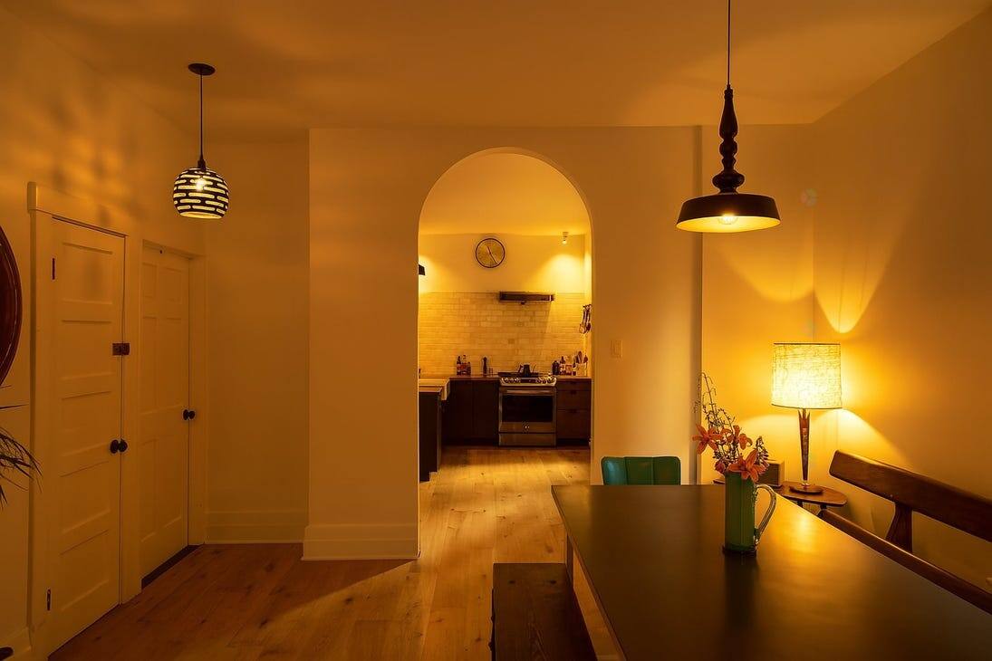 Une maison remplie de caractère à vendre pour 1.6M