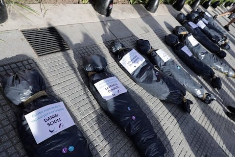 Argentina: manifestaciones en respuesta al escándalo de la 'vacunación VIP'