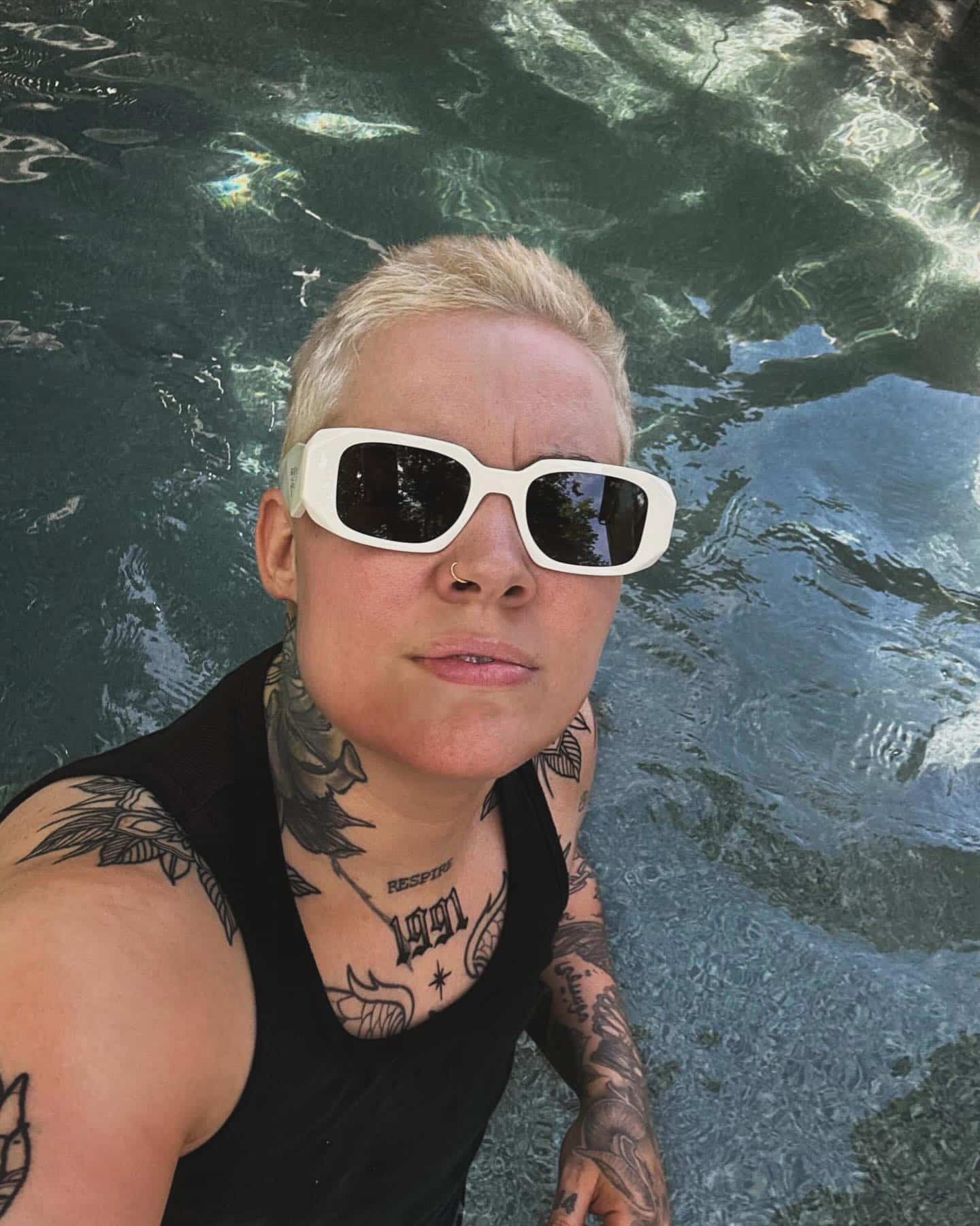 Célibataire, elle aborde son ouverture à l'amour