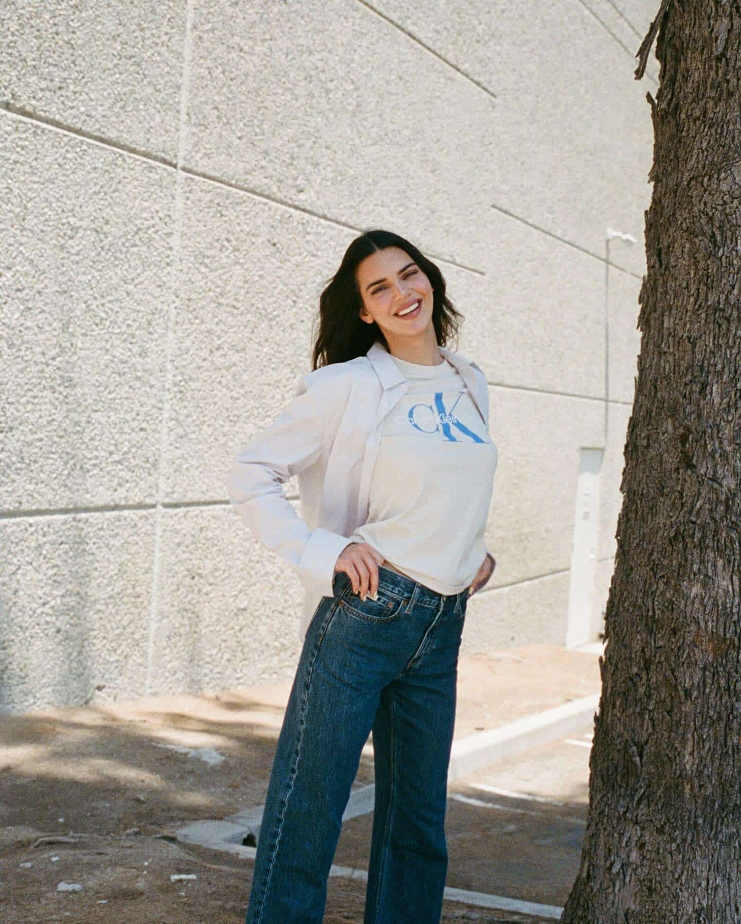 Elle dit adieu à ses sourcils et ça choque