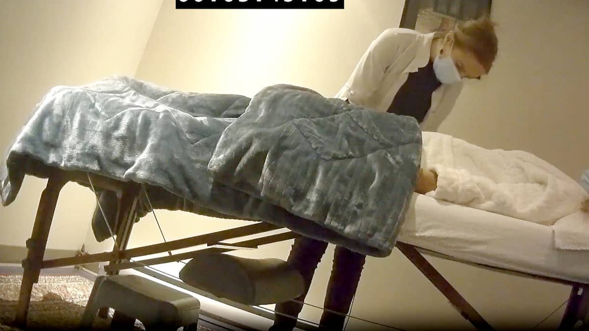 «Cristaux guérisseurs»: sept professionnels de la santé s’associent à une pseudoscience basée sur les pierres précieuses