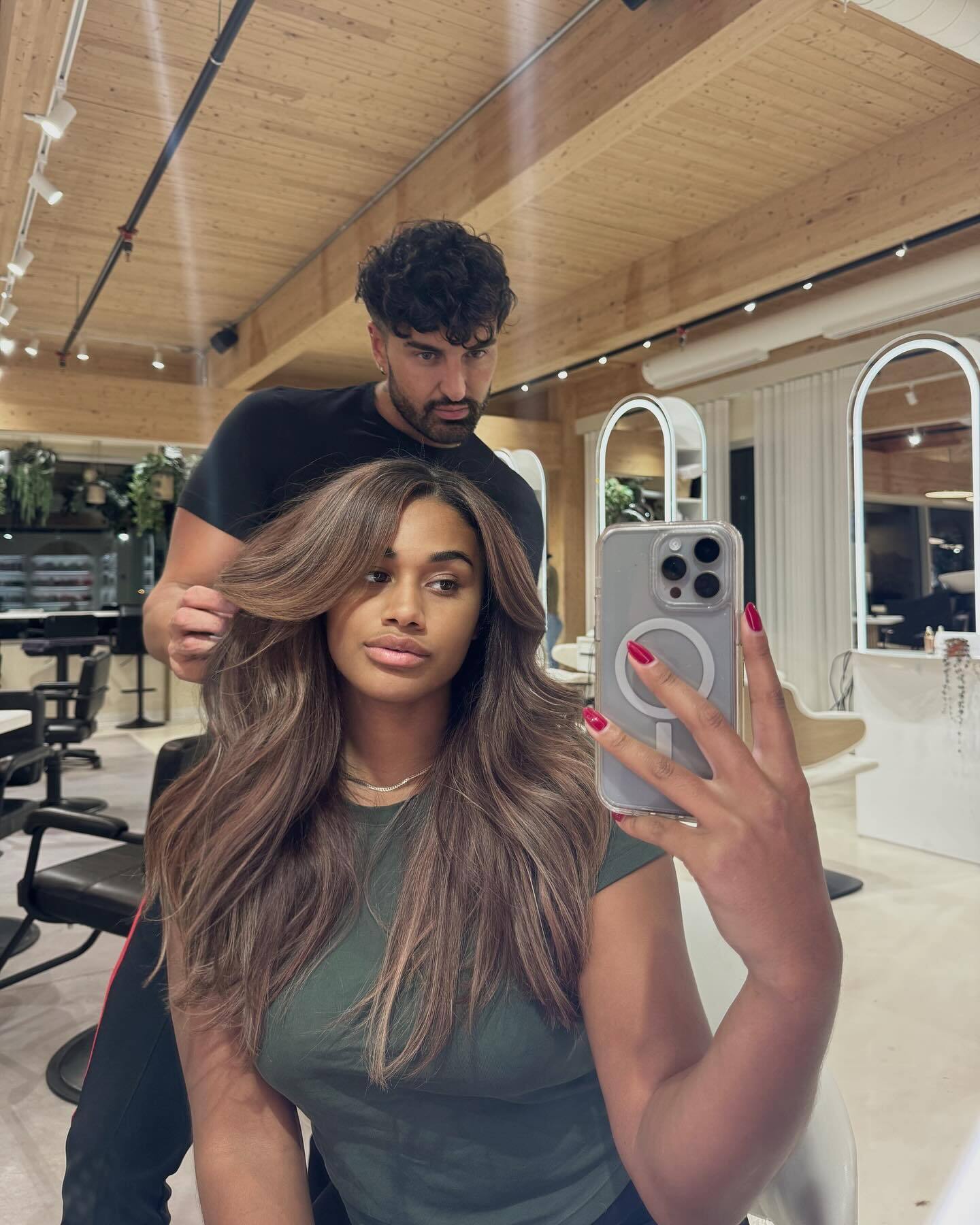 Mia Bleu Voua ose une nouvelle coupe franche