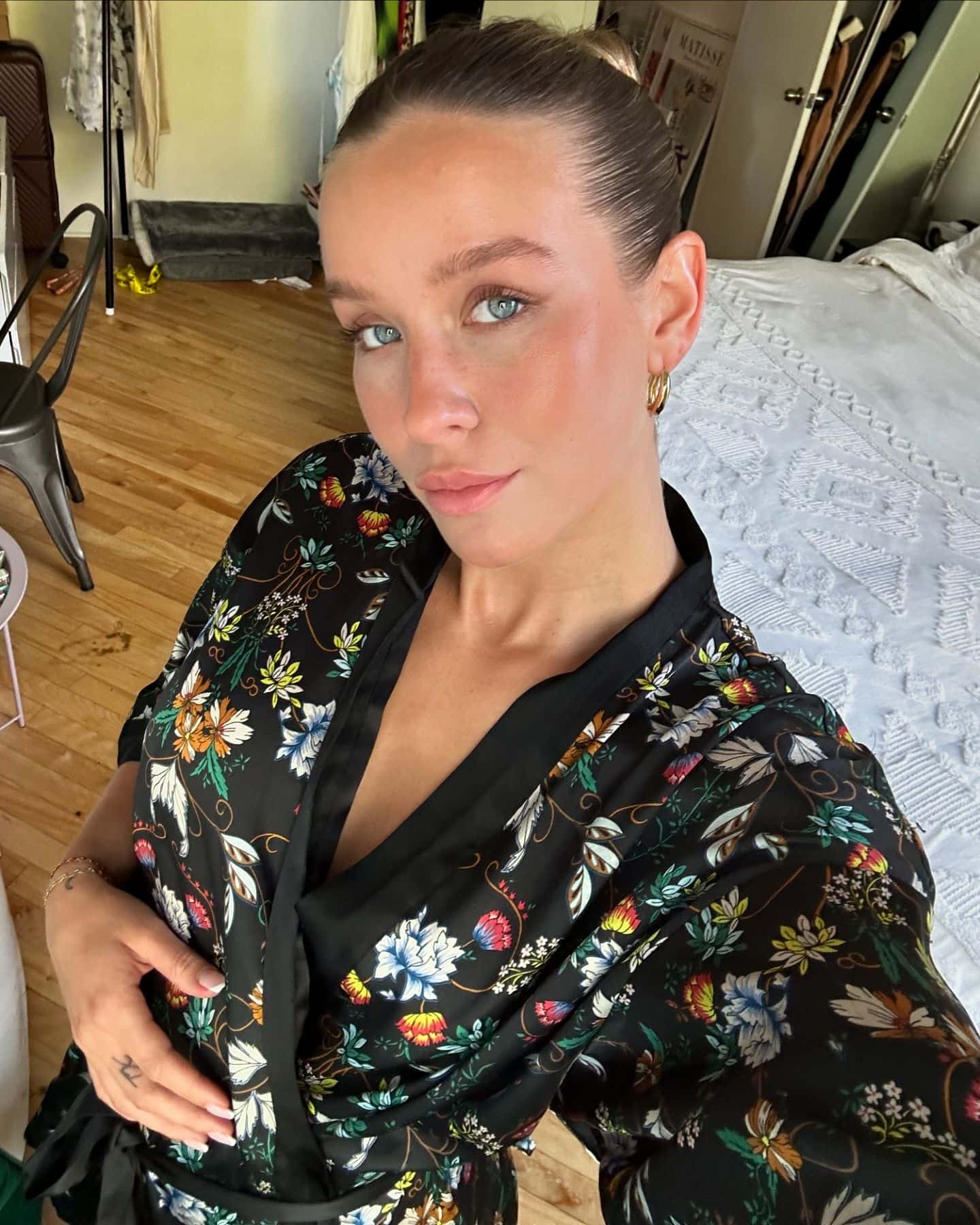 Elle s'ouvre sur son important diagnostic de santé