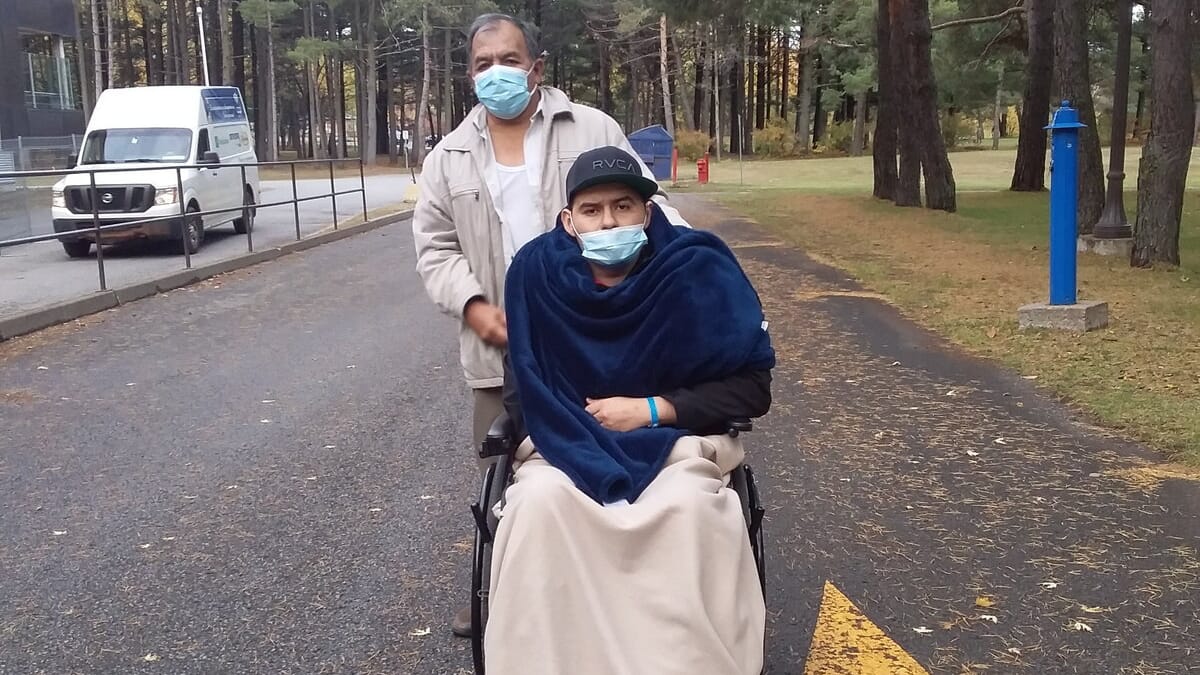 Un travailleur mexicain gravement malade au Québec réclame une résidence permanente pour des raisons humanitaires