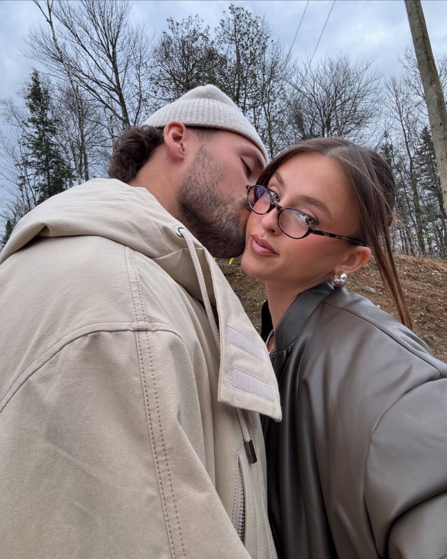 Il souligne ce chapitre de couple: demande en vue?