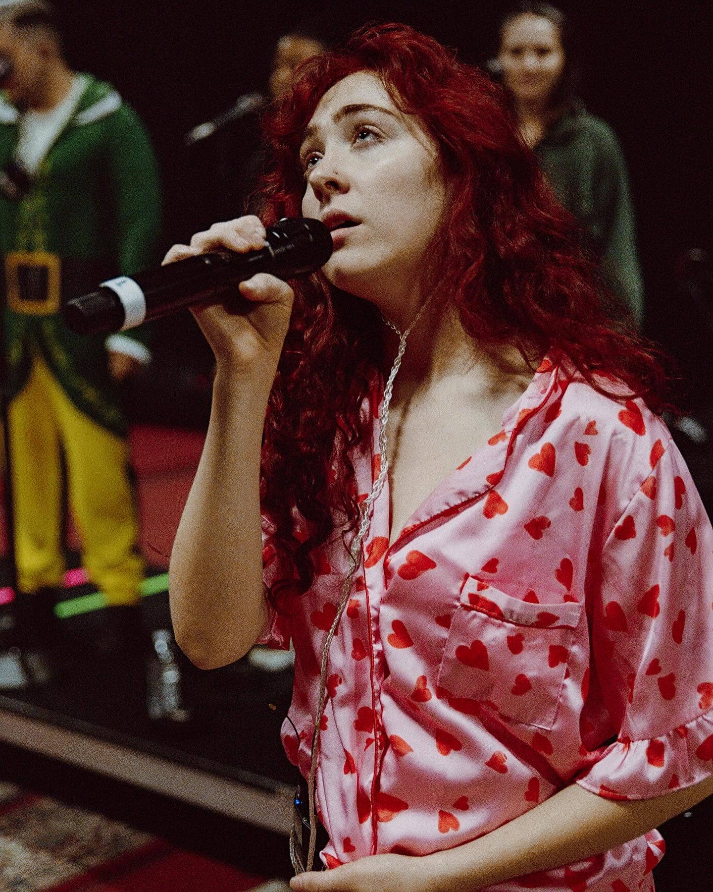 Chappell Roan et son maquillage de poupée rétro