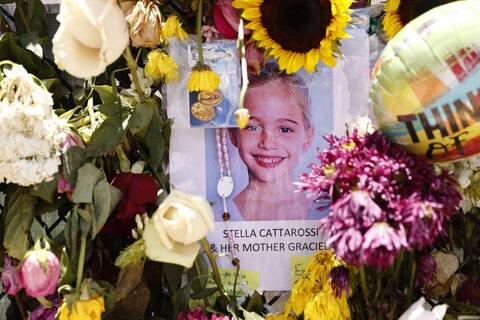 Florida'da bina çöktü: İki yeni kurban, bina yıkılacak