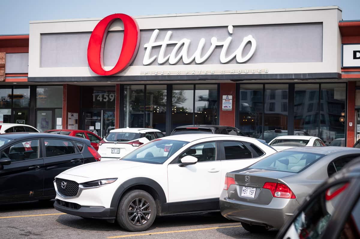 Cong&eacute;di&eacute;e alors qu&rsquo;elle est enceinte: une employ&eacute;e d&rsquo;un restaurant de Laval sera d&eacute;dommag&eacute;e