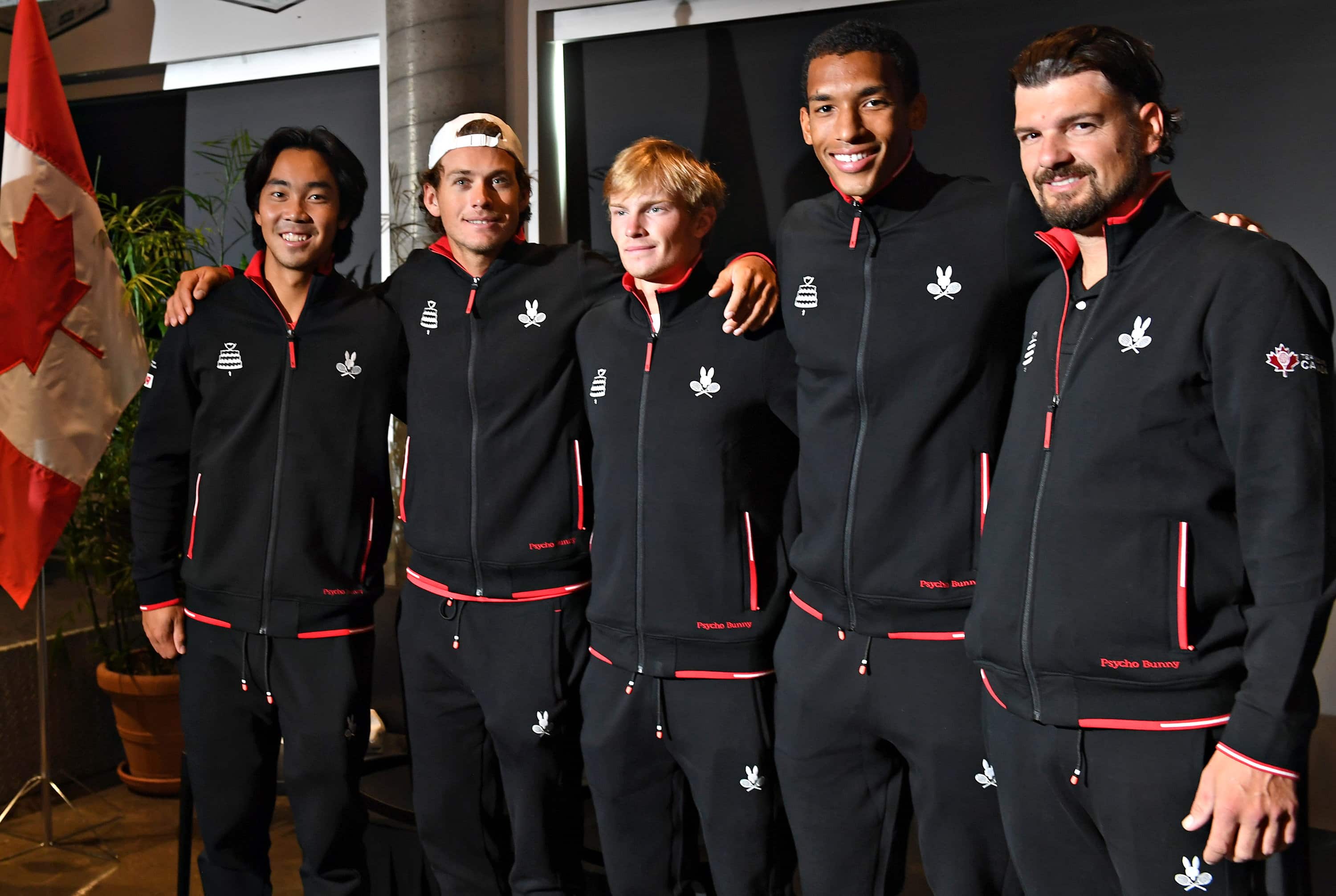 «Il est plutôt normal, vous savez?»: les jeunes de l’équipe canadienne ont appris à découvrir Félix Auger-Aliassime cette semaine à Québec
