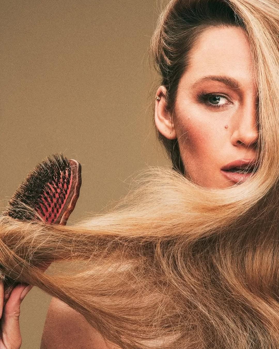 Blake Lively applique ce condiment sur ses cheveux
