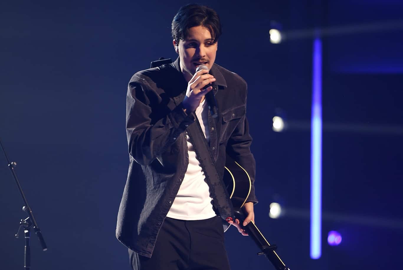 Ses élèves jugent sa nouvelle chanson