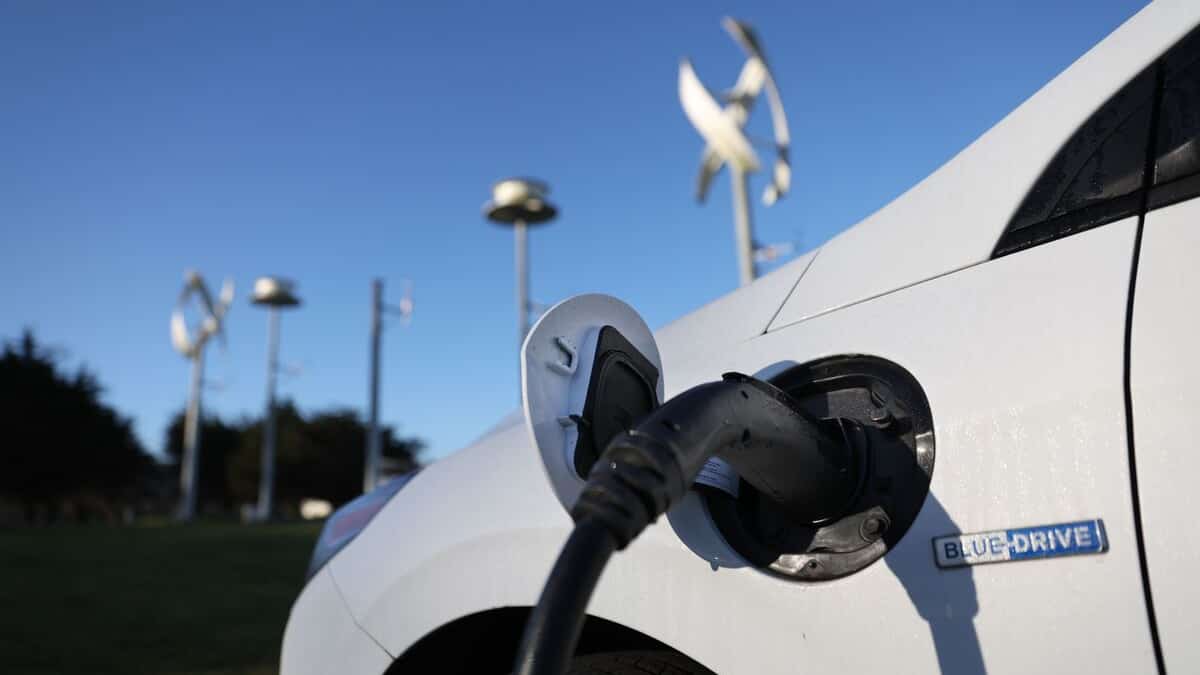 Budget Girard: plus pour la transition énergétique, moins pour l’achat d’un véhicule électrique