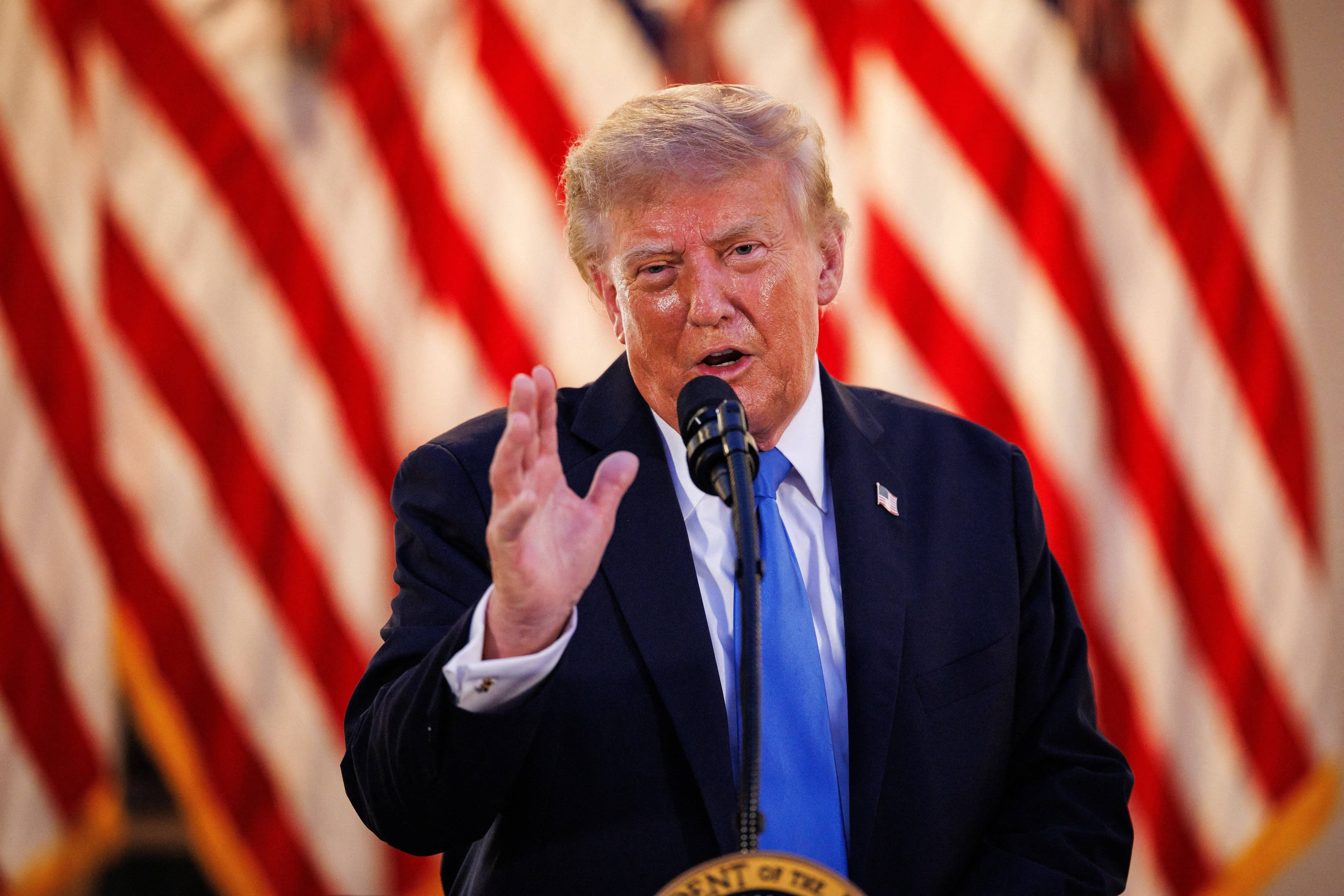 Trump met en garde Carney contre «l’effondrement» de l’économie canadienne