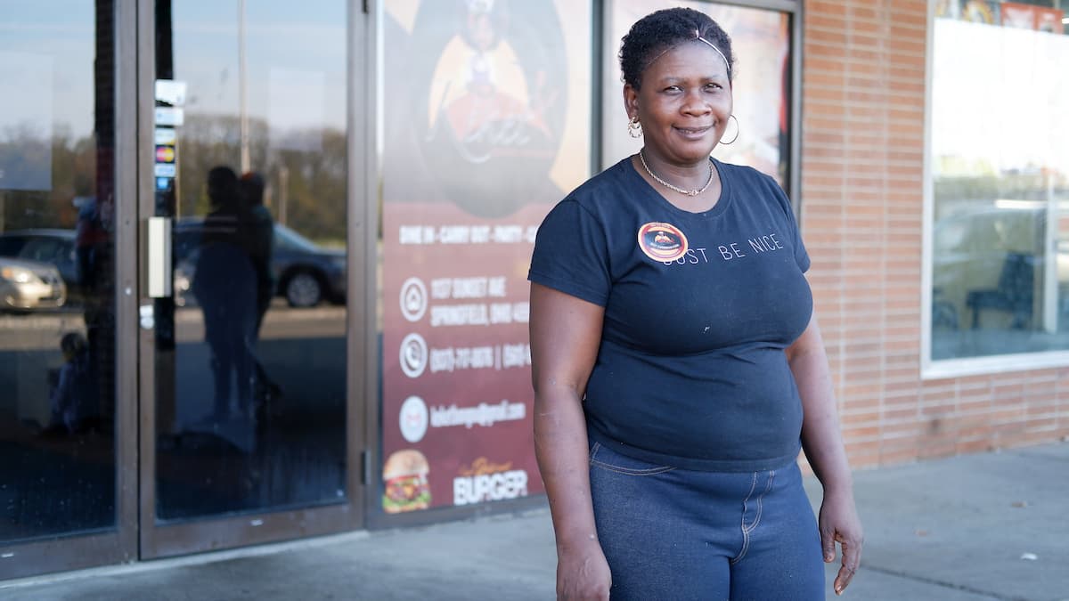 Des clients craignent de venir manger dans son resto à Springfield, en Ohio