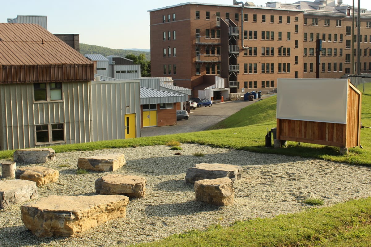 Des classes extérieures au Cégep de la Gaspésie et des Îles JDM