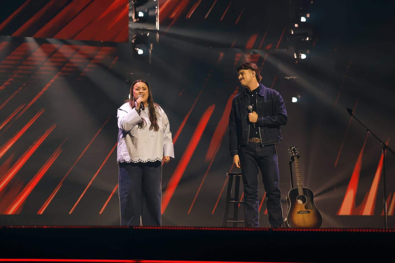 Elle fait une nouvelle apparition à l'Académie